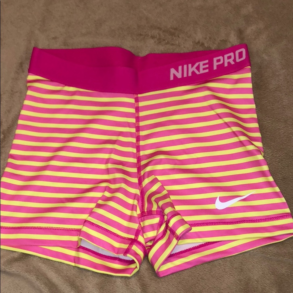 NIKE PROS